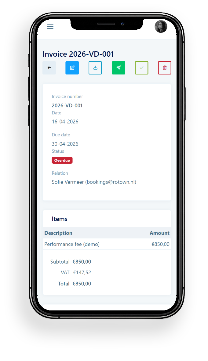 InvoicingPhoneMockup